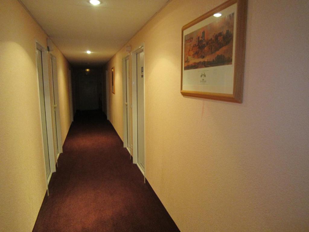 Quick Palace Nantes La Beaujoire Eksteriør bilde A typical corridor